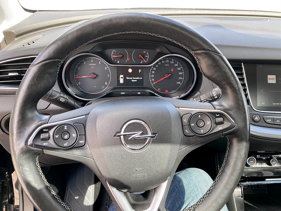 Bild på Opel Grandland X ULTIMATE 1.6 Turbo 181hk Aut B-KAMERA RATTVÄRME
