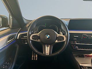 BMW 530i xDrive Touring M Sport Drag Kamera Rattvärme Mvärme S&V – bild 9