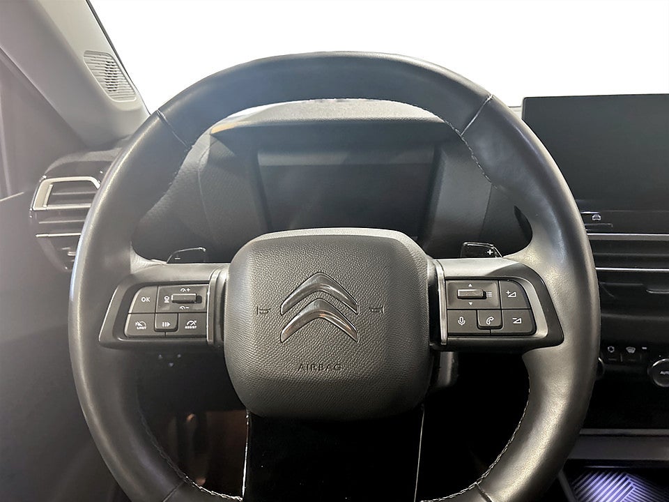 Bild på Citroën C4 Shine 1.2 PT 155hk Aut B-KAMERA CARPLAY NAVI