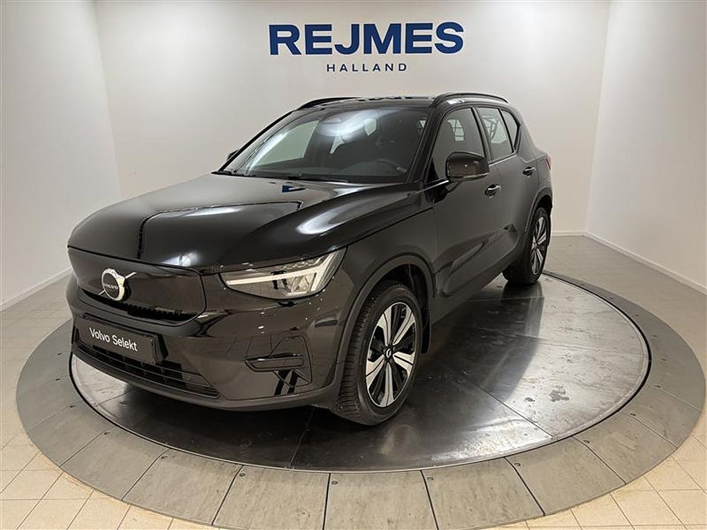 Volvo XC40 Recharge Core Edition | Dragkrok | Låga mil |