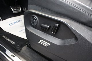 SUV Volkswagen Touareg 19 av 30