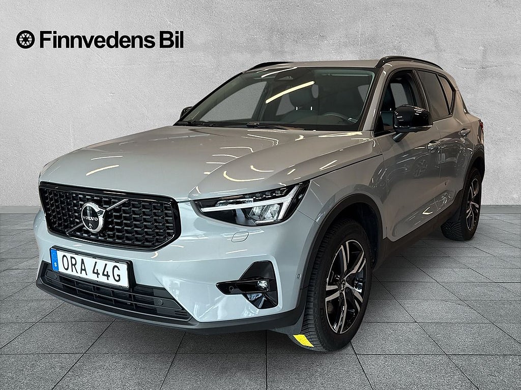 Volvo XC40 B4 FWD Bensin Plus Dark(V-hjul, drag,360)