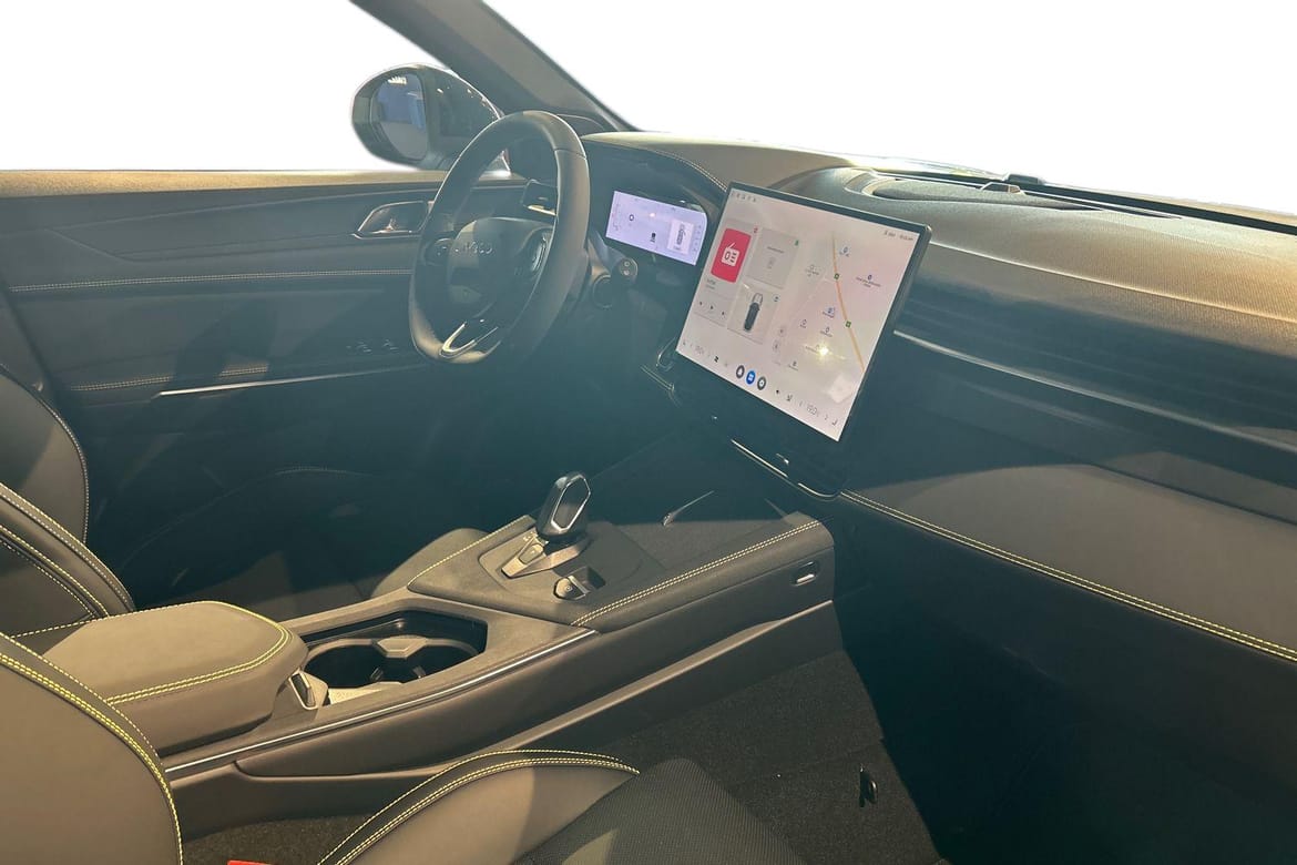 Lynk & Co 01 More PHEV 2025, bild 7/37