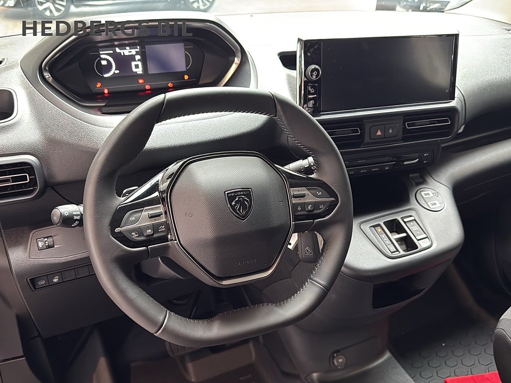 Peugeot Partner Crew Cab 130  5-SITS   thumbnail