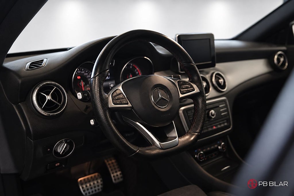 Mercedes-Benz CLA200