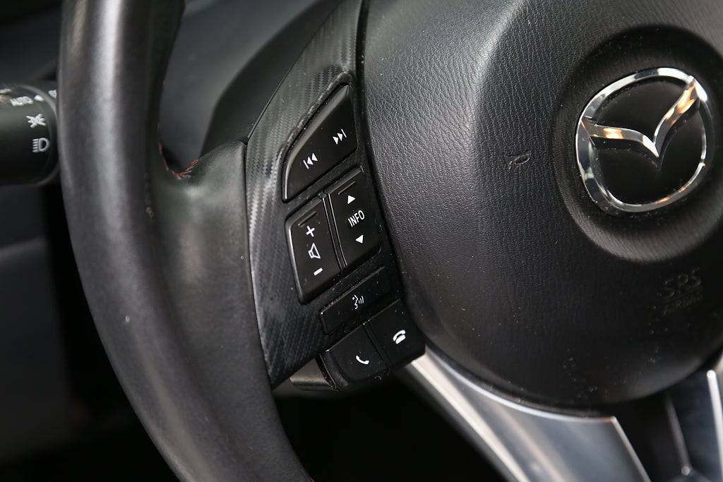 Mazda 3 2,2 DE SKYACTIV-D Vision 150hk Navi P-sensor Drag 2015