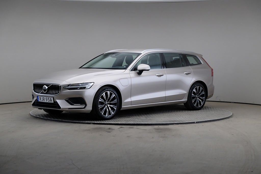 Volvo V60 Recharge T6 350hk AWD Core Edt Drag