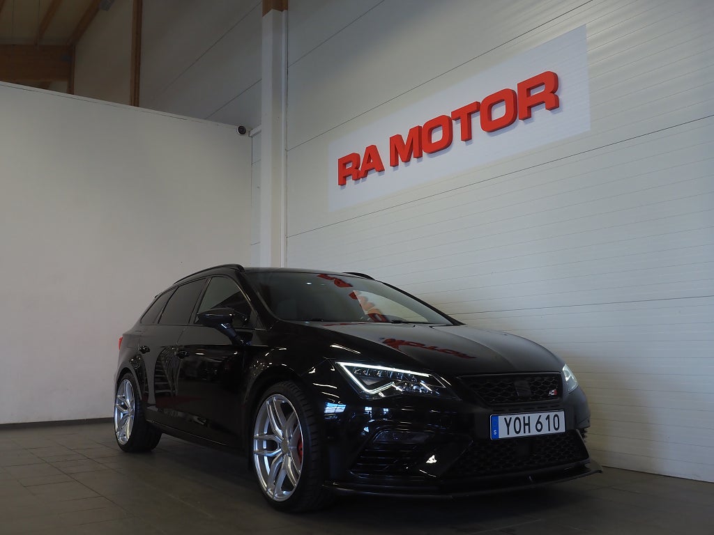 Seat Leon ST Cupra ST 2.0 TSI 300hk 4Drive |Pano|Backkamera|Milltek| 2018