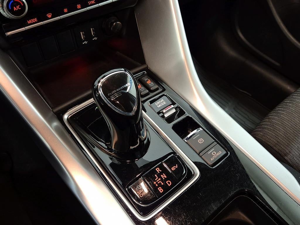 Mitsubishi Eclipse Cross Plug-In Hybrid 2.4 4WD 202hk Drag Vhjul MoK