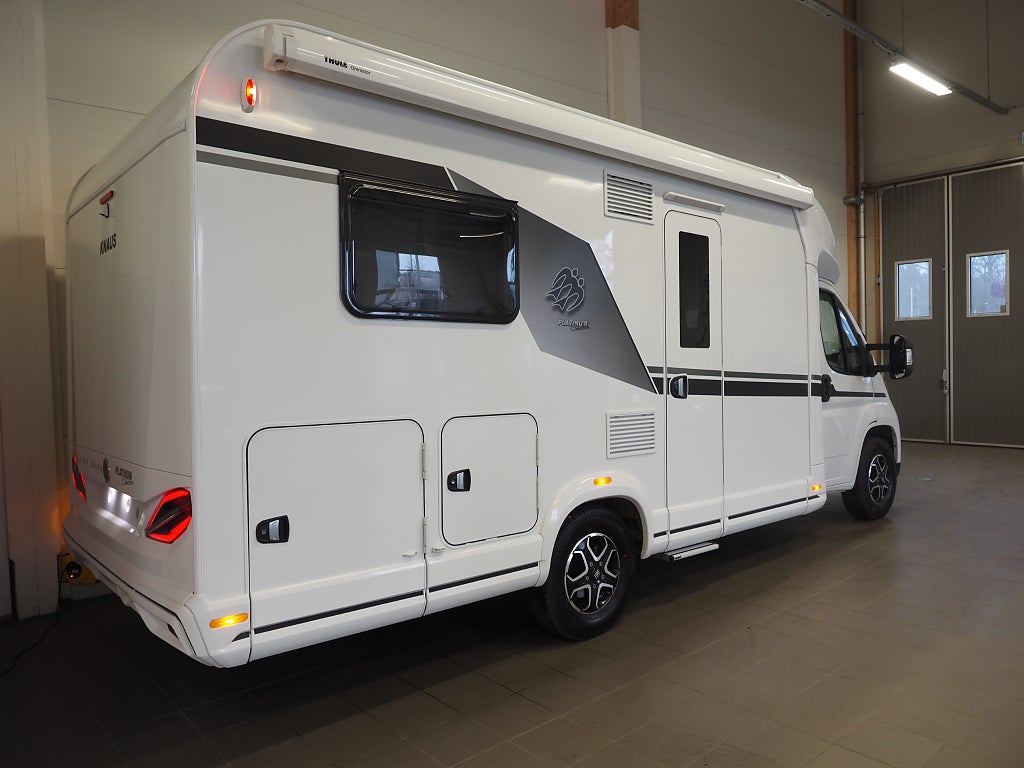 Knaus L!ve Wave 650 MF Platinum Selection ALDE I Taksäng
