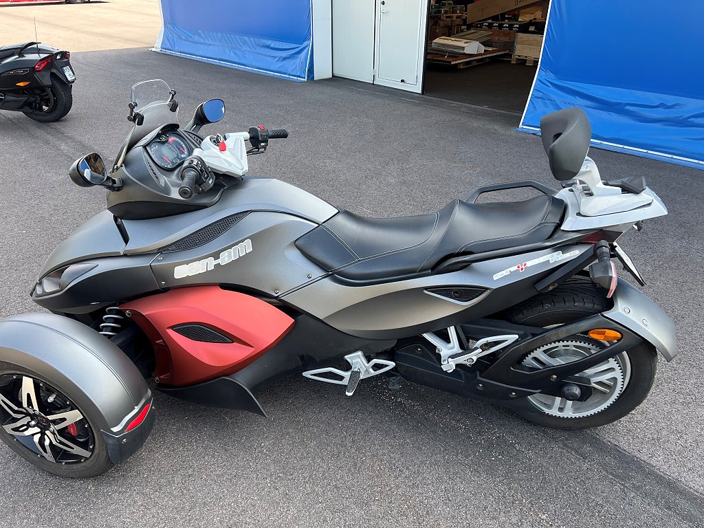 Can-Am Spyder RS 1.0 V2