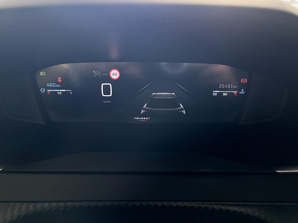 Bild på Peugeot 2008 Allure 1.2 PT 130hk CARPLAY FARTHÅLLARE