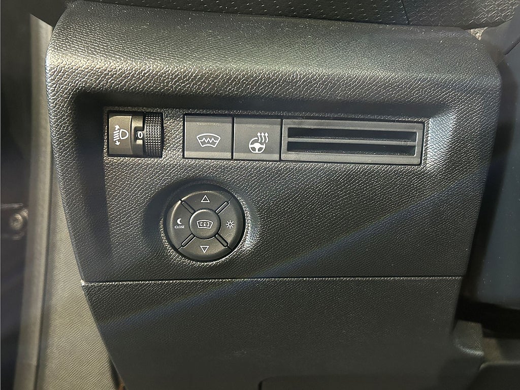 Bild på Citroën C4 Shine 1.2 PT 131hk Aut - B-KAMERA, CARPLAY