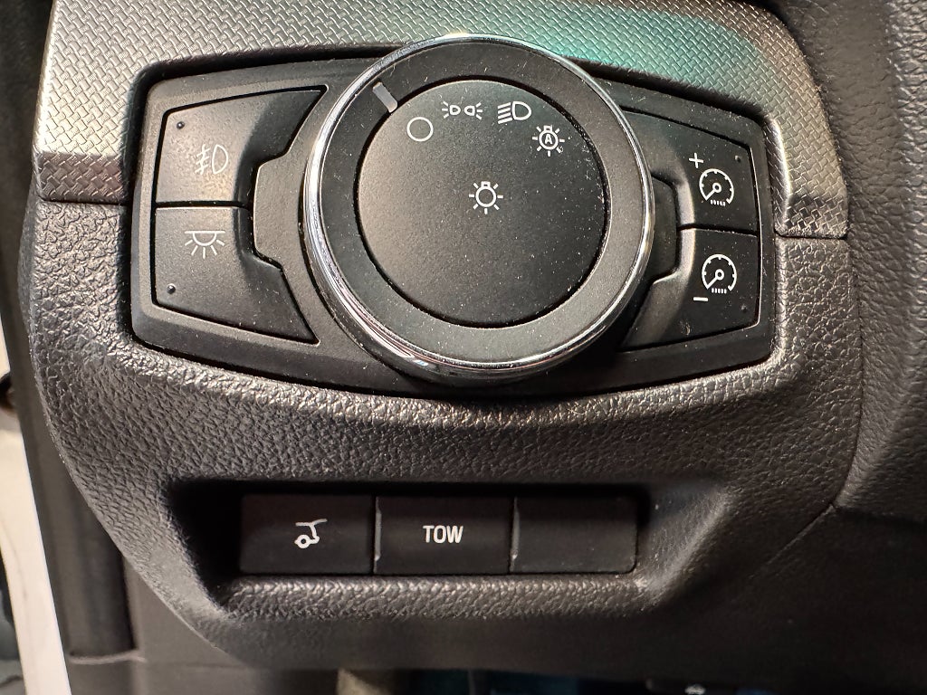 Ford Explorer 2013 - miniatyr 17