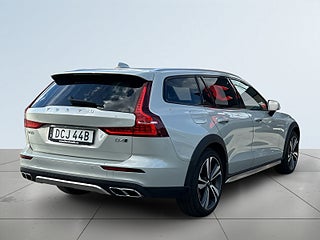 Volvo V60 Cross Country D4 AWD Aut Advanced Skinn/BLIS/Drag/MoK/Dvärm/Extraljus – bild 6