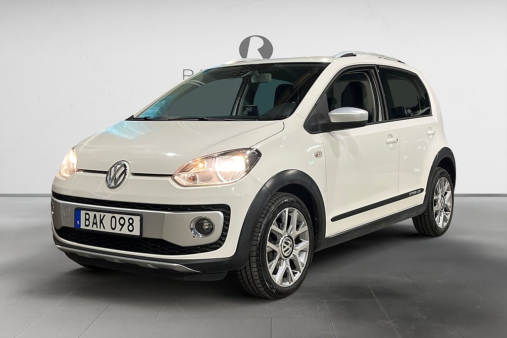 Volkswagen UP! Cross 1.0 MPI 75HK NAVI PDC 12700MIL 360KR/ÅR 0.41L/MIL