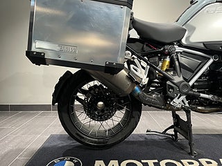 BMW R1250GSA / 3st väskor/Service avt. /Förlängd garanti