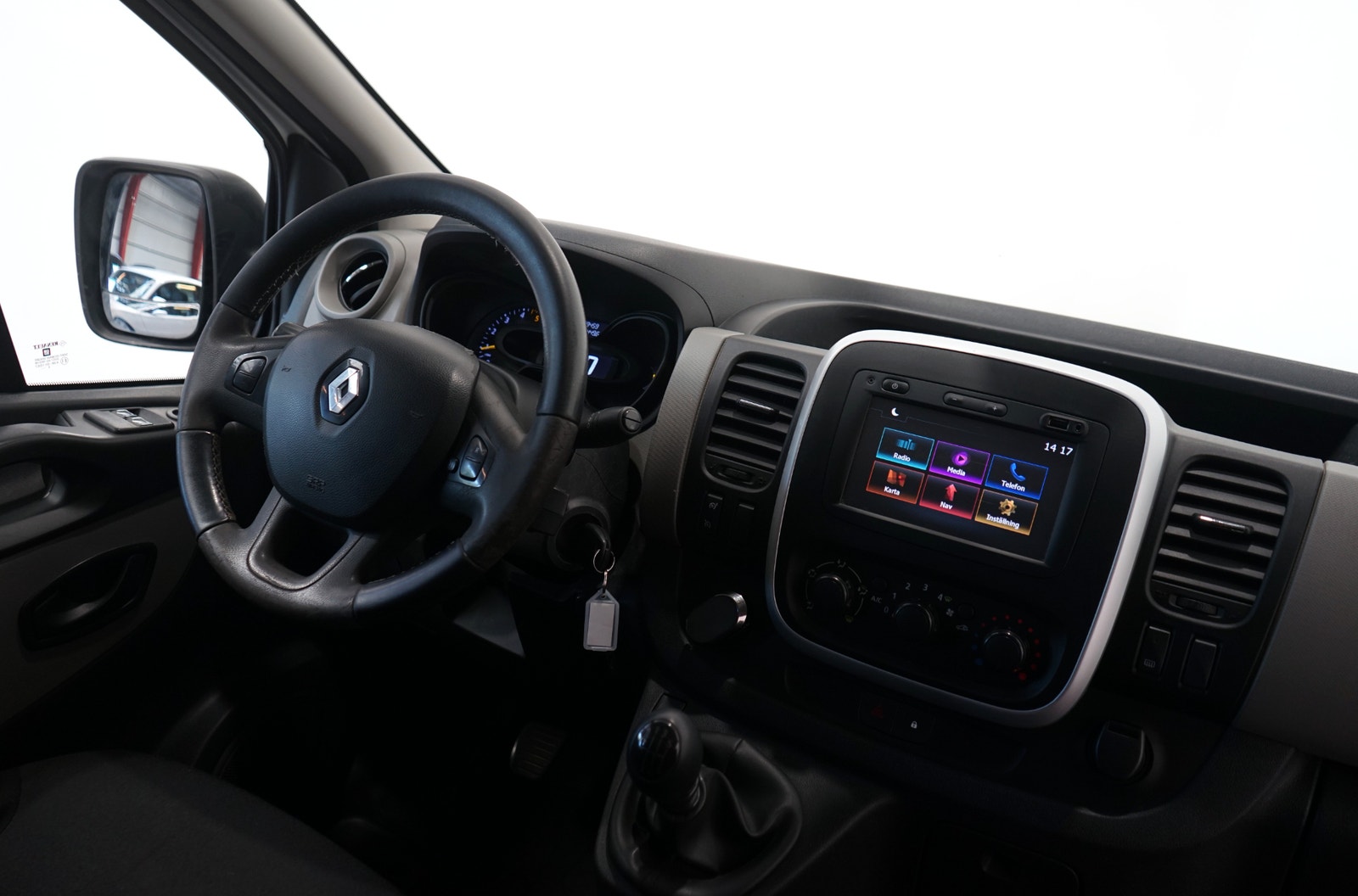 Renault Trafic Skåpbil 2.9t 1.6 dCi Värmare Dragkrok P-sensor 115hk 2016 - miniatyr 5