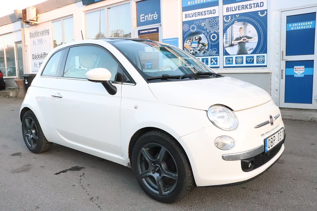 Fiat 500 1.2 8VLounge SoV-Hjul Panorama Nykamrem Värmare