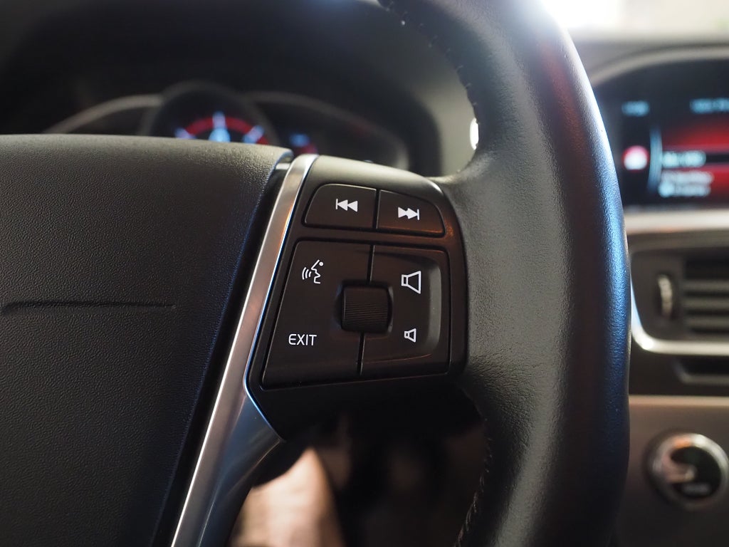 Volvo V60 D4 190hk Geartronic Momentum Business P-Sensorer D-Värm