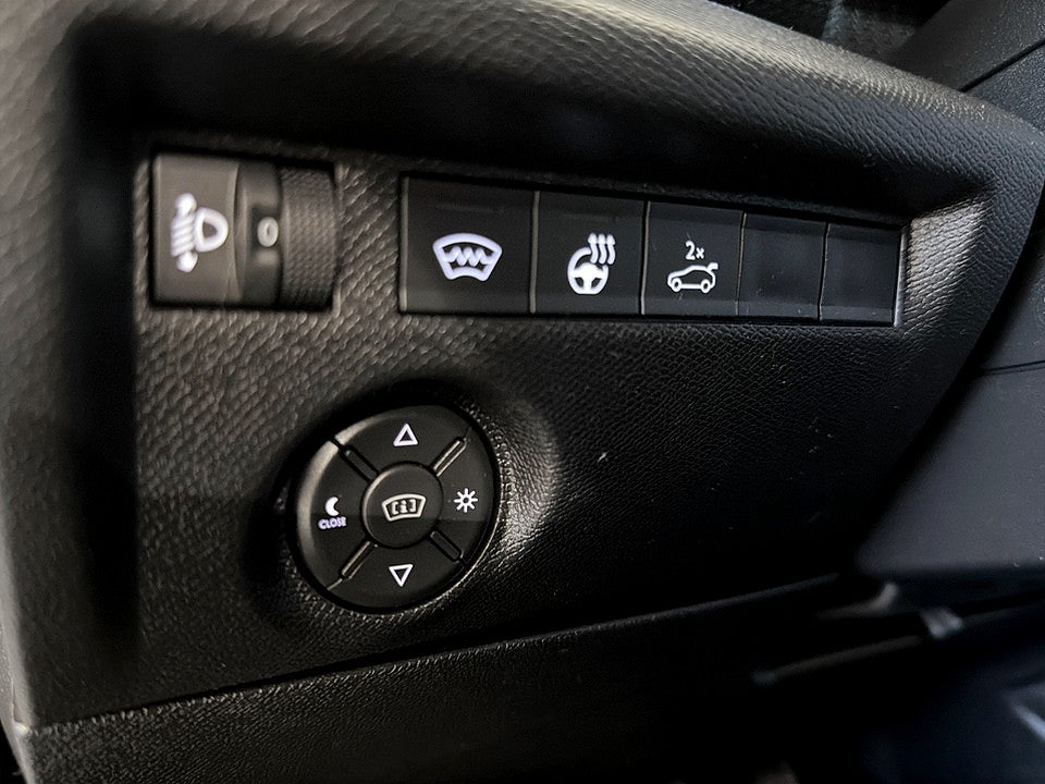 Bild på Citroën C4-X Shine 1.2 PT 130hk Aut RATTVÄRME B-KAMERA