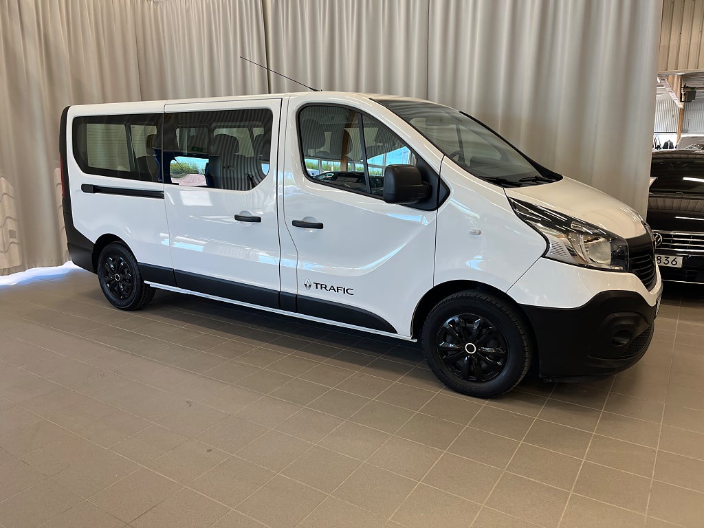 Renault Trafic Buss 2,7t 1,6dci 120hk 9-sits thumbnail