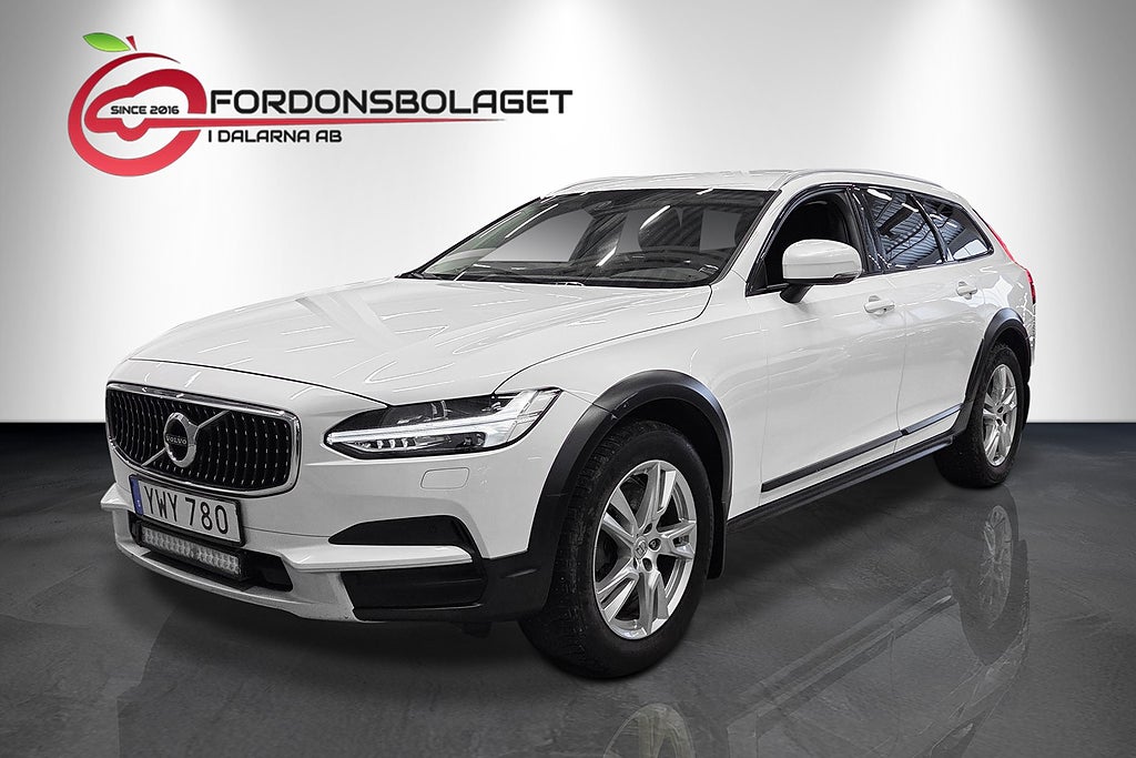 Volvo V90 Cross Country D4 AWD Momentum Kamera Drag VOC Värmare Nybes