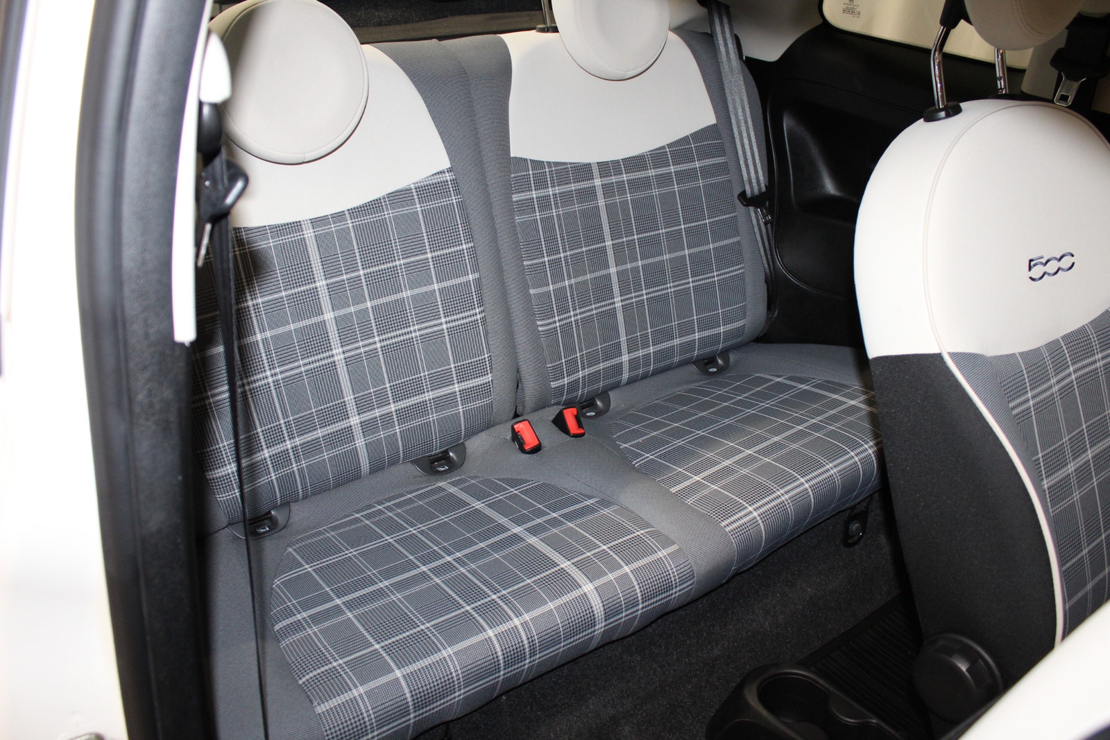 Fiat 500 1.2 69hk Lounge, Panorama, S&V-hjul, Lågmil 2019 - miniatyr 22
