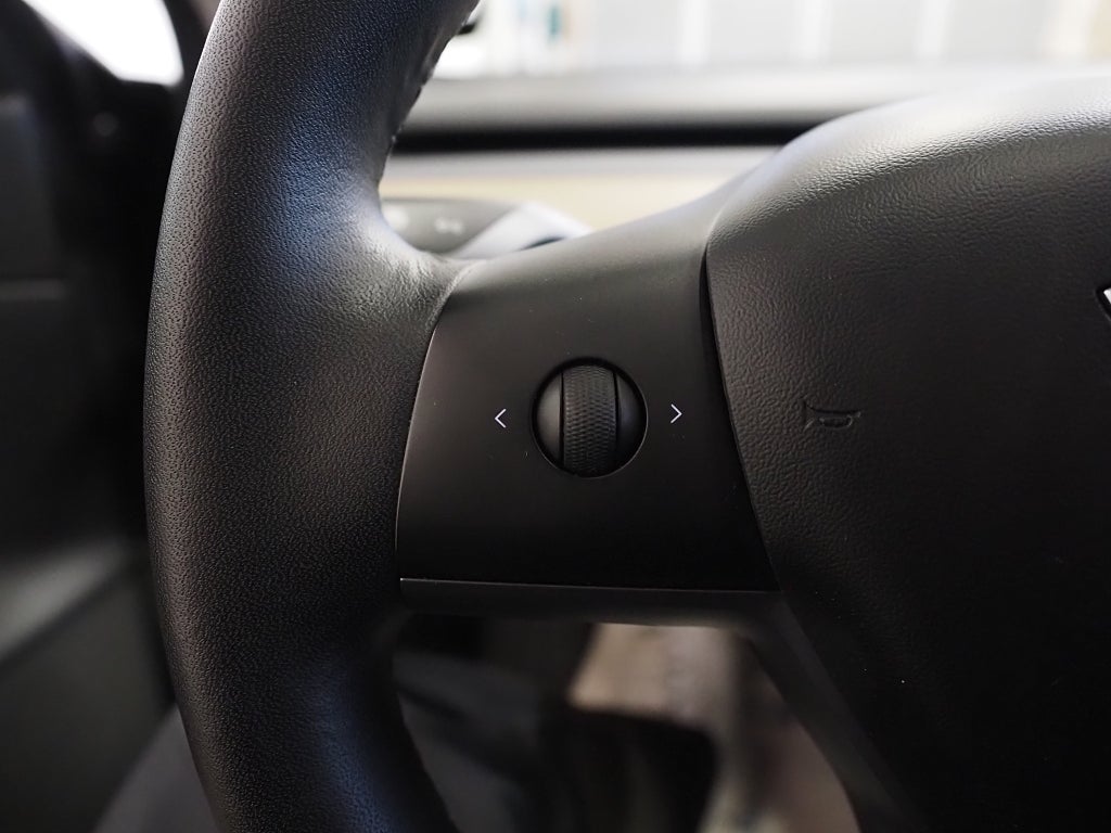 Tesla Model 3 Standard Range Plus Dragkrok Pano Kamera Navi Läder 2019