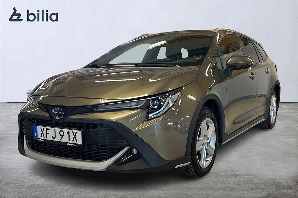 Toyota Corolla TREK Hybrid 1,8 TOURING SPORTS MOTORVÄRMARE