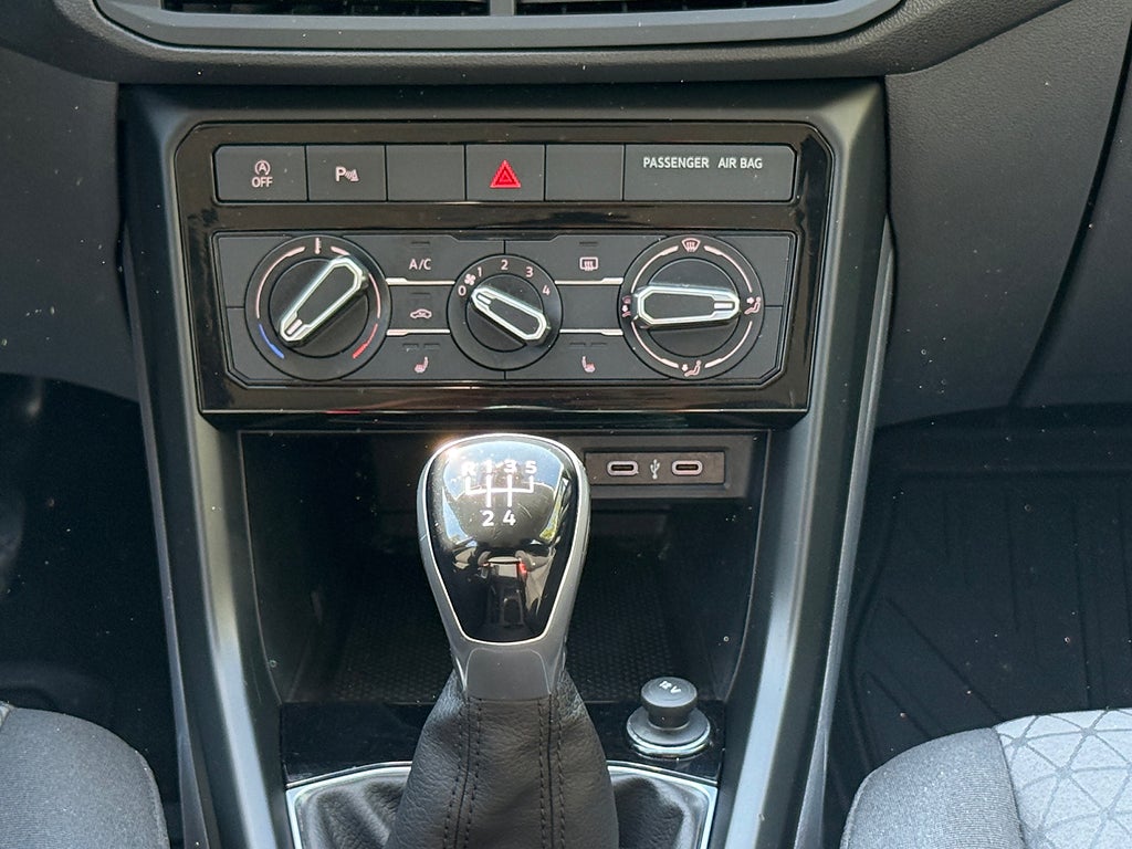 Volkswagen T-CROSS 2021 - miniatyr 17