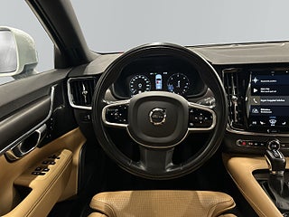 Volvo V90 Cross Country D4 AWD Momentm S&V/Drag/Pano/Massage