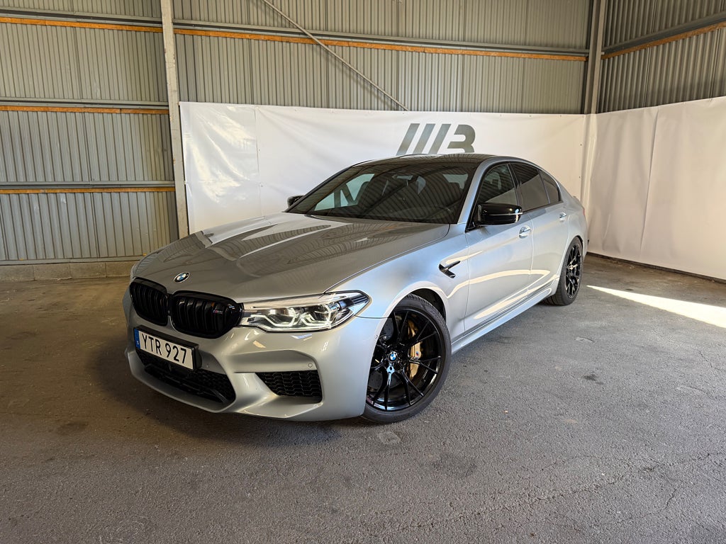 BMW M5 Competition KERAMISKA B&W HUD 360° kamera Carbon 