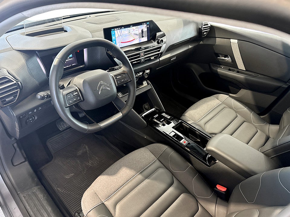 Bild på Citroën C4-X Shine 1.2 PT 130hk Aut B-KAMERA CARPLAY