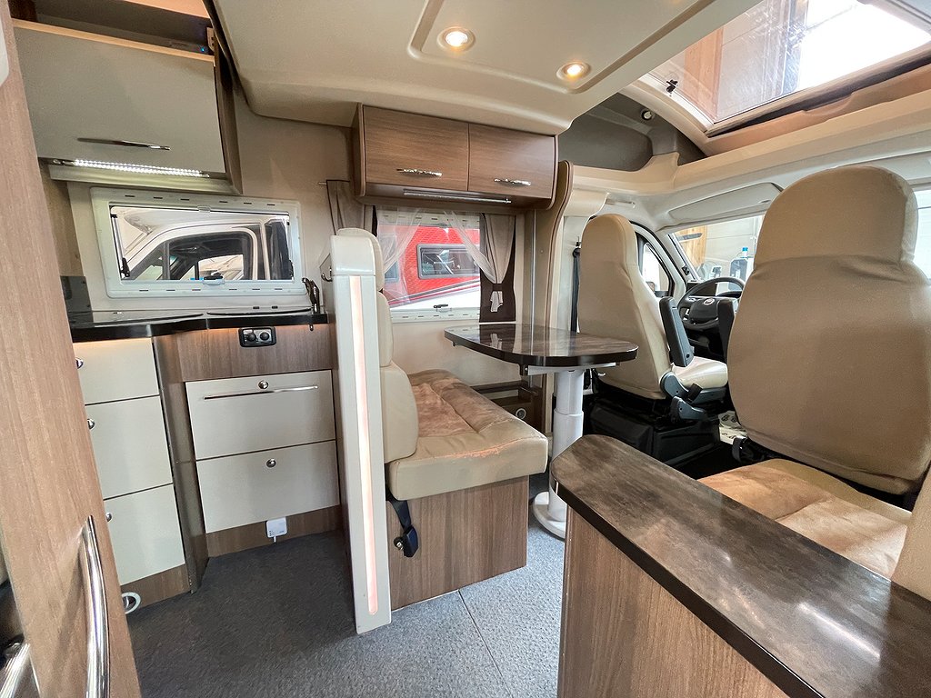 Chausson Welcome 99 / Taksäng / Solcell / Ugn / Kamera / DB - Chausson
