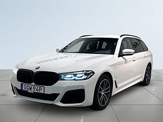 BMW 530e xDrive Touring M Sport Drag Skinn Pvärm H/K Kamera SoV – bild 16