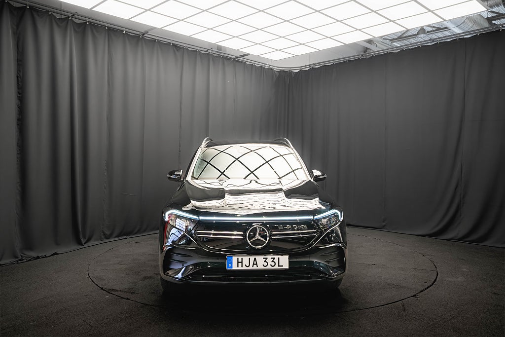 Mercedes-Benz EQB 300 4M AMG NIGHT 7-sits KAMERA DISTRONIC+ 1-ÄGARE