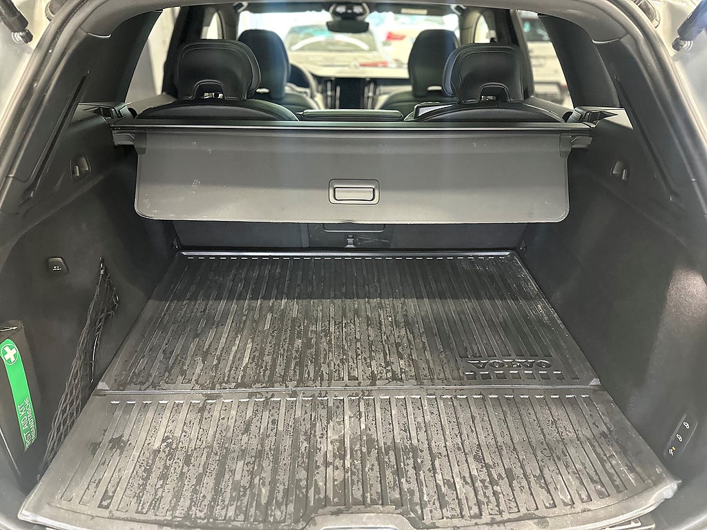 Volvo XC60 Recharge T8 AWD/ULTRA DARK/LUFT/360/B&W/DRAG/MOMS 4.99%