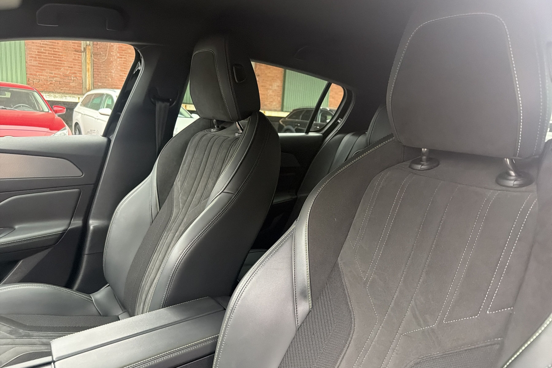 Peugeot 308 1.2 PureTech 130 GT Cockpit Kamera Navi Rattvärme 2023 - miniatyr 36