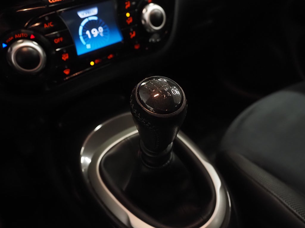 Nissan Juke 1.2 DIG-T 115hk N-Connecta Pano Navi Kamera Keyless 2016