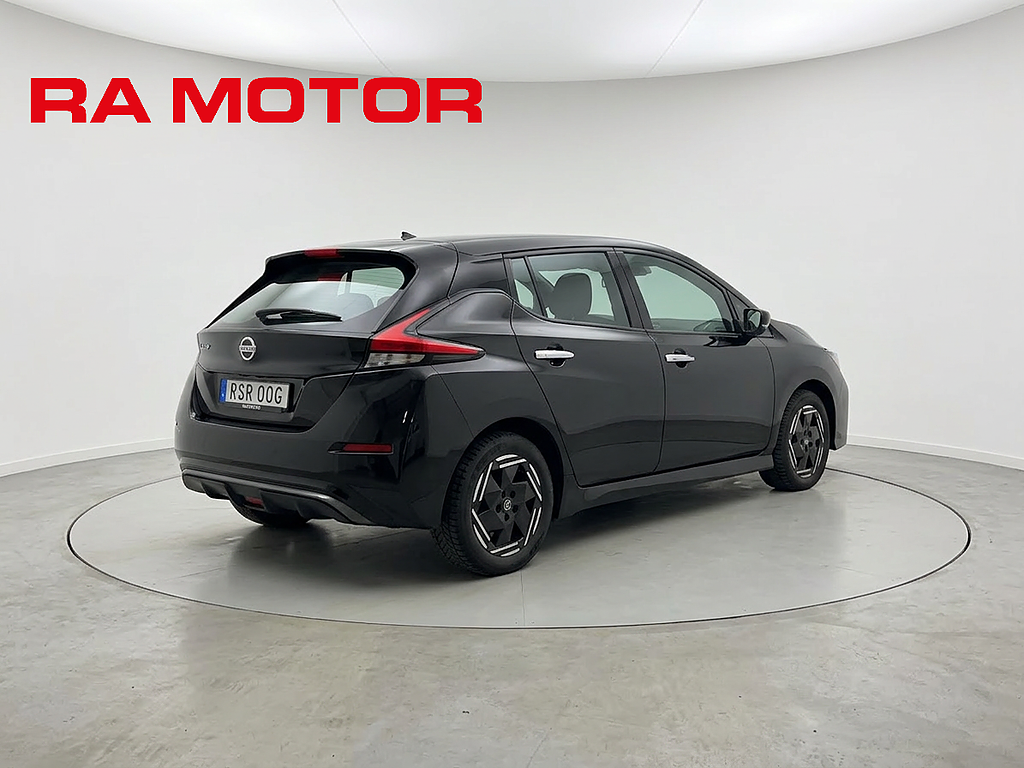 Nissan Leaf 40 kWh 150hk Acenta | Backkamera | Rattvärme | Moms 2023