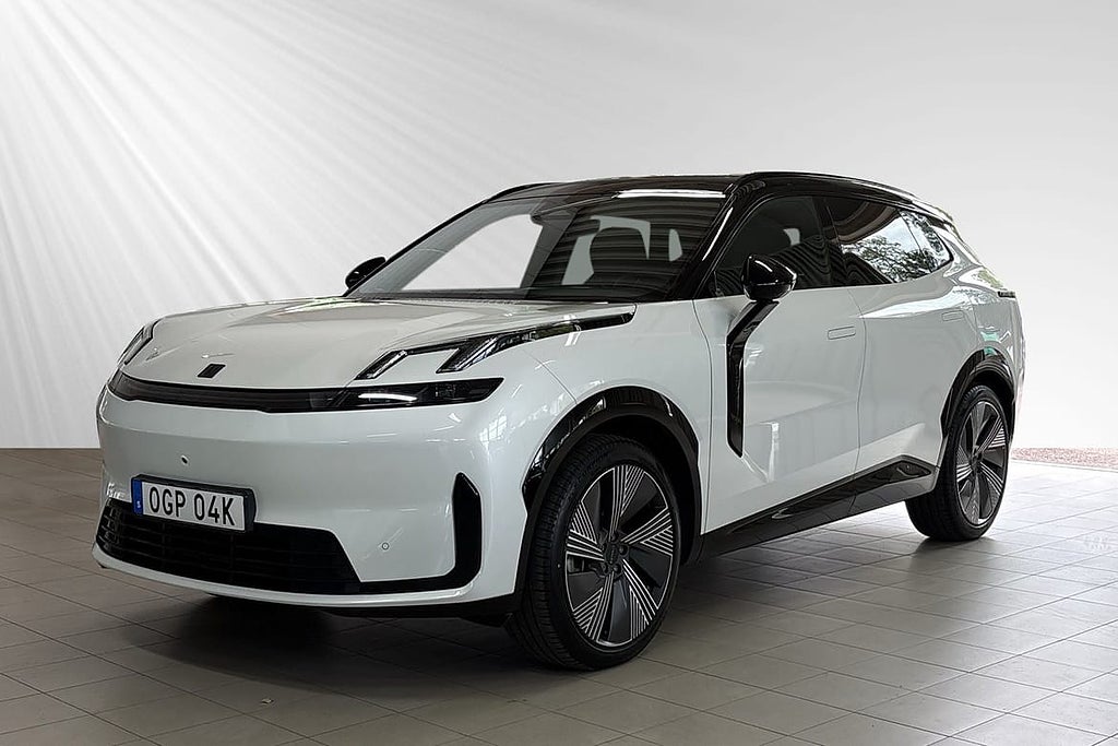 Lynk & Co 08 More PHEV