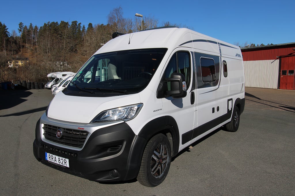 Pössl 2 Win 600 2021 9 vxl Automat 160 hk 1 Års garanti