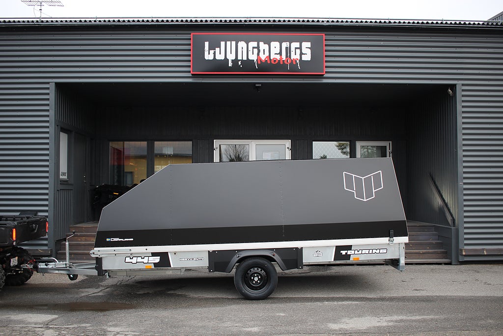 4P 445 TXi med kåpa 1160Kg