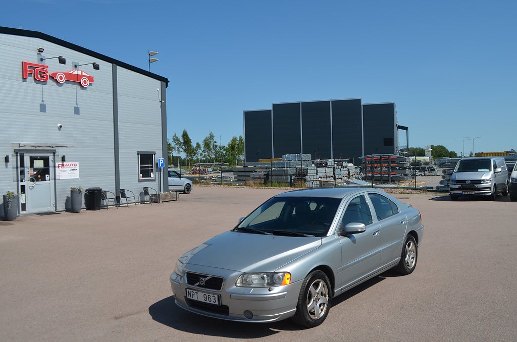 Volvo S60 2.5T 210 hk Classic Momentum M-Värmare Drag *3.45%*