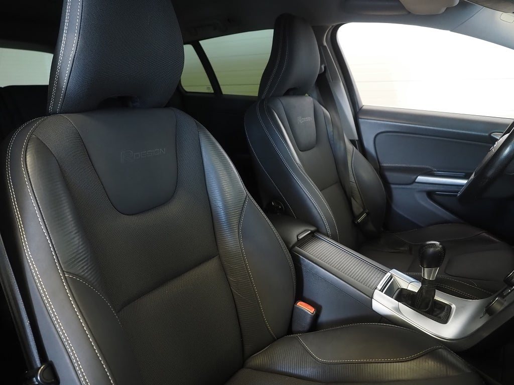 Volvo V60 D3 R-Design 163hk | Drag | Bluetooth | 2012
