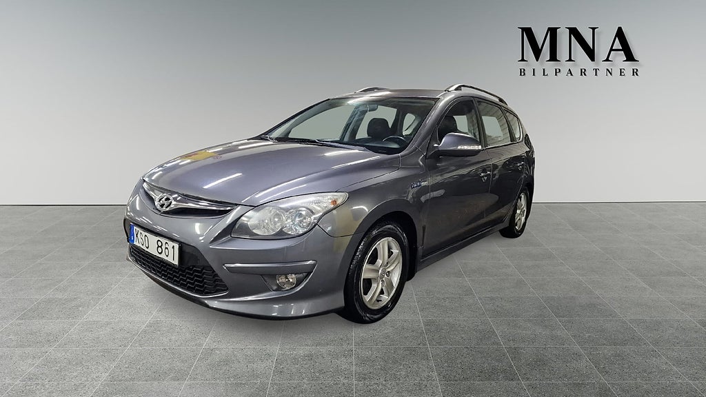 Hyundai i30 cw 1.6 CRDi Manuell, Kamkedja,Nyservad ,Nybesiktad,Drag
