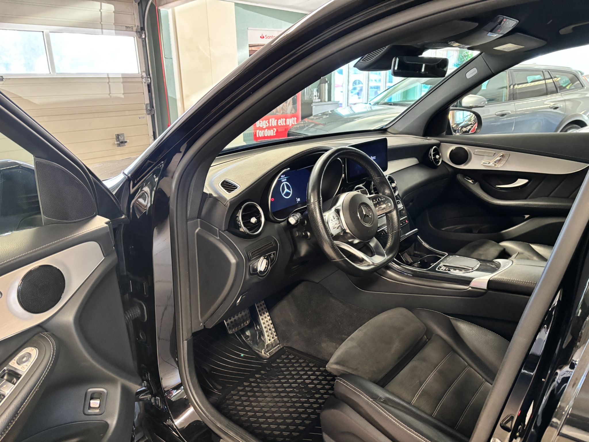 Mercedes-Benz GLC 2022, photo 6/10