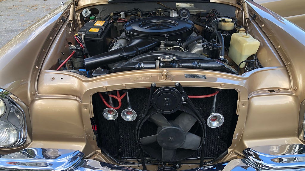 Bilen köptes som ny 1970. Foto: Bilweb Auctions