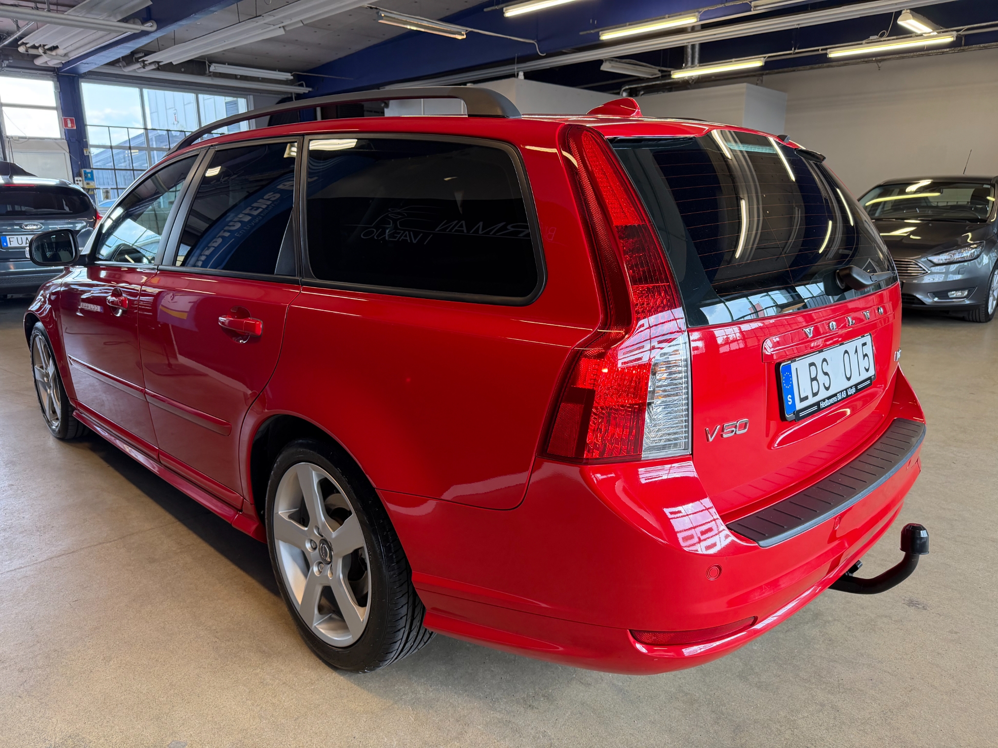 Volvo V50 D2 R-Design 2011, photo 7/47